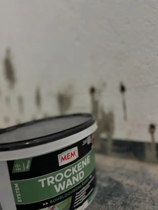 Was macht ihr so am Feiertag, ich schließe mal paar Löcher ☺️ mit der @mem.bauchemie #bohrlochschlämme vom System #memtrockenewand 🫣